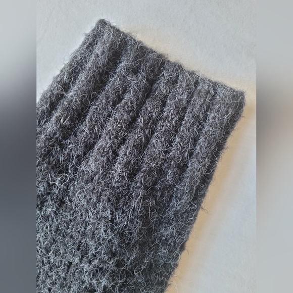 HL AFFAIR Sweater. Size: L - Picture 10 of 14